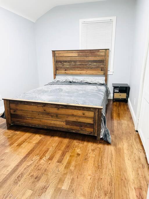Cheerful 4-bedroom With Free Parking Elmont