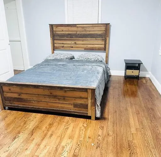 Cheerful 4-Bedroom Home With Free Parking